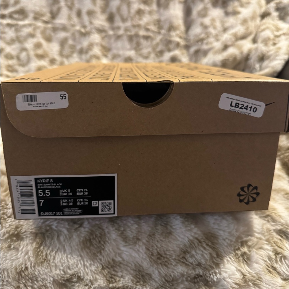 ✨ NIB Nike Sneakers Various Sizes ✨ - Picture 4 of 5